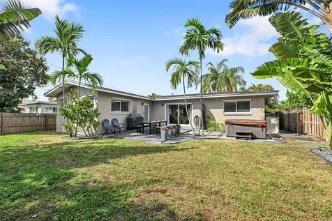 818 NE 18th Street Fort Lauderdale FL 33305