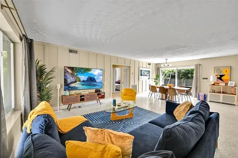 818 NE 18th Street Fort Lauderdale FL 33305