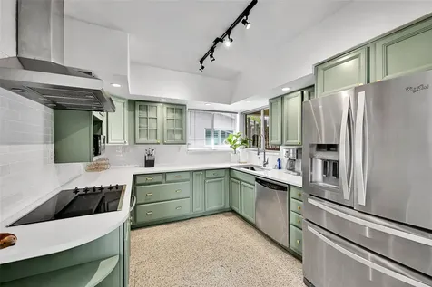 818 NE 18th Street Fort Lauderdale FL 33305