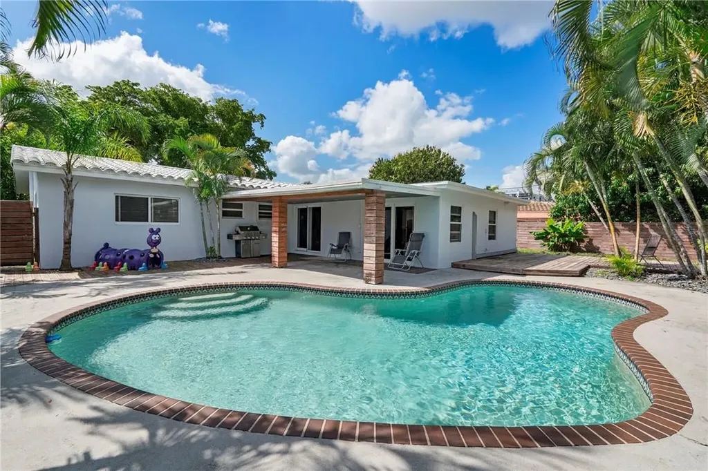 1949 Windward Drive Pompano Beach FL 33062