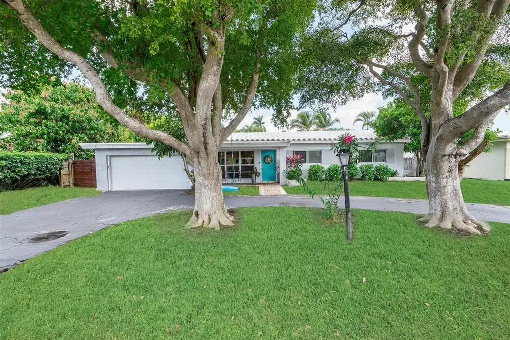 1949 Windward Drive Pompano Beach FL 33062