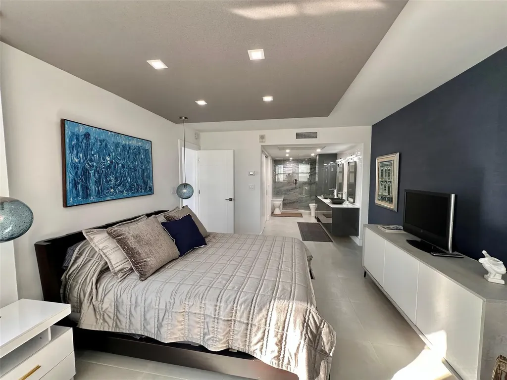 209 N Fort Lauderdale Beach Boulevard Fort Lauderdale FL 33304