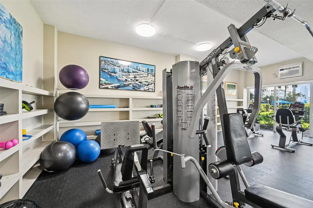 3233 NE 34th Street Fort Lauderdale FL 33308