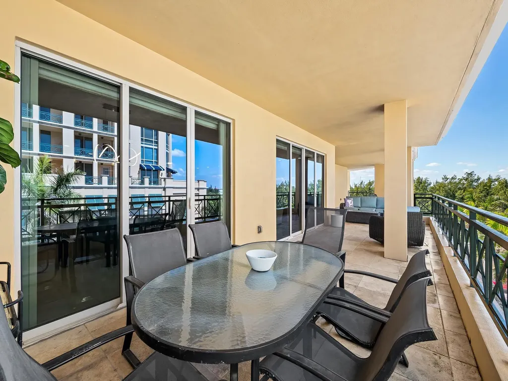 3415 N Ocean Drive Hollywood FL 33019