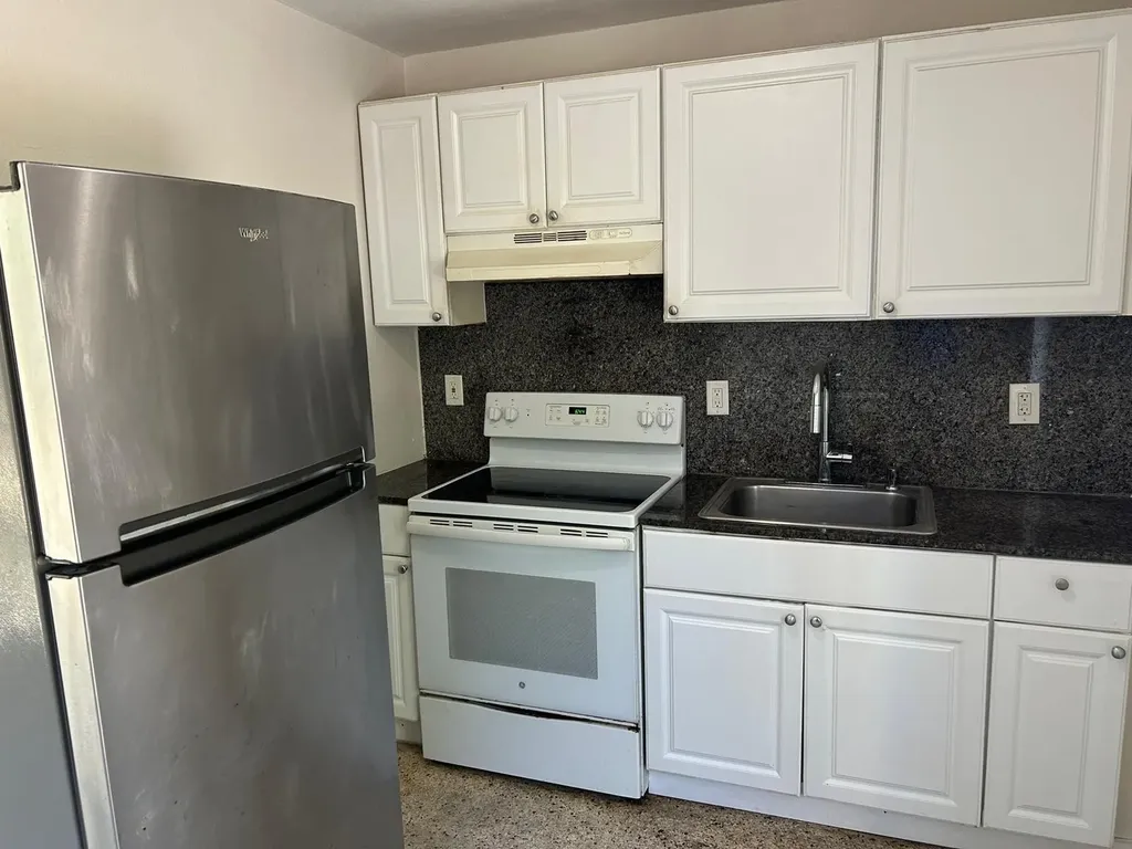 709 8th Street West Palm Beach FL 33401