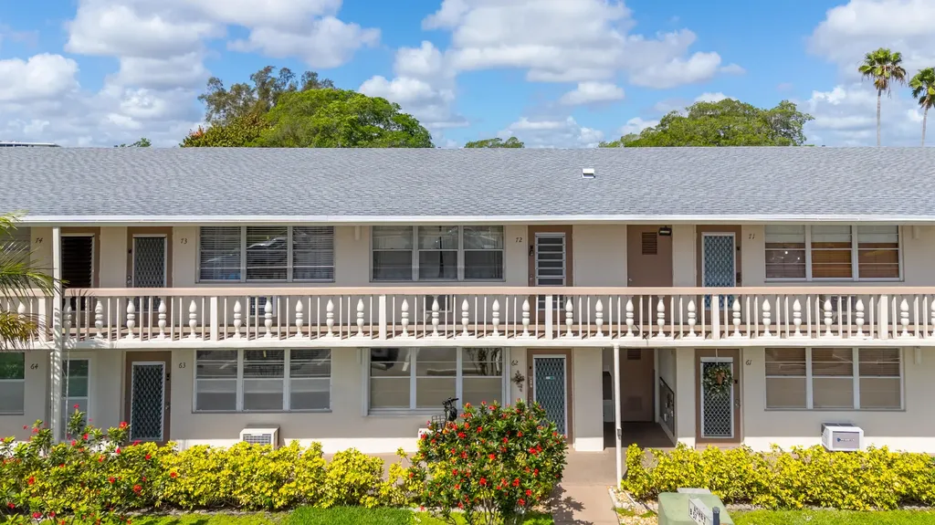 72 Ashby B Deerfield Beach FL 33442