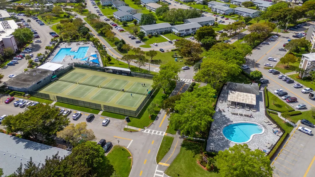 72 Ashby B Deerfield Beach FL 33442