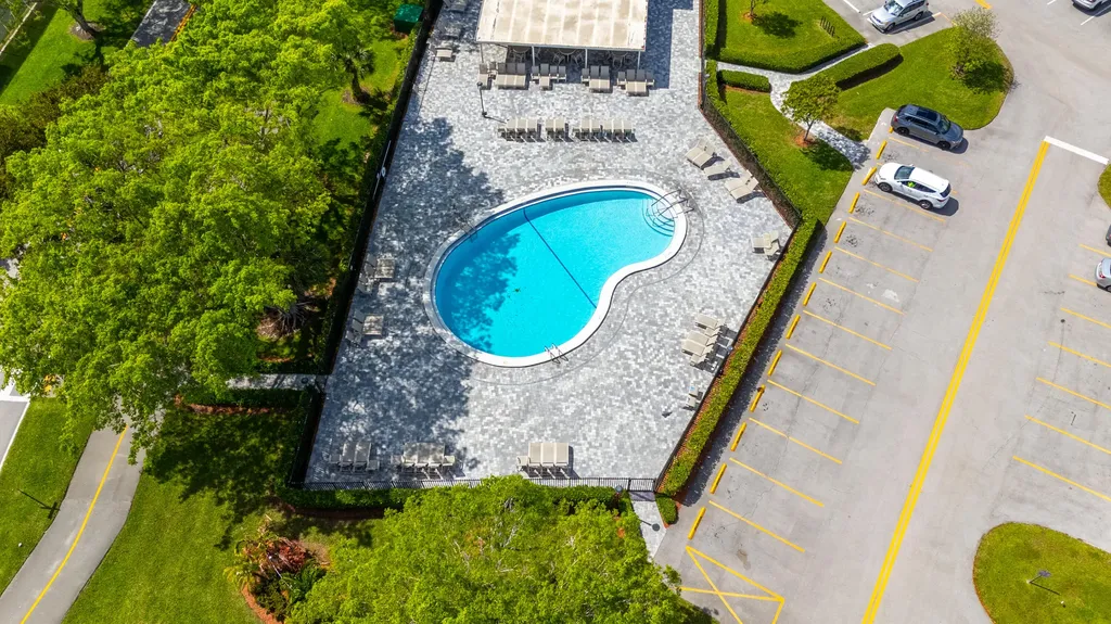 72 Ashby B Deerfield Beach FL 33442