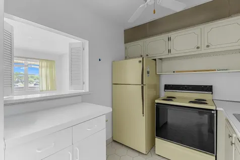 72 Ashby B Deerfield Beach FL 33442