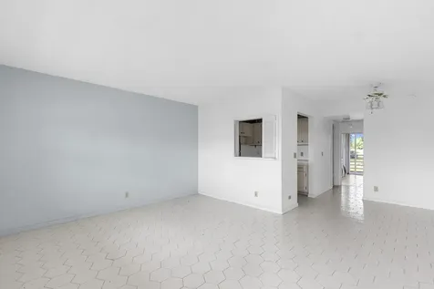 72 Ashby B Deerfield Beach FL 33442