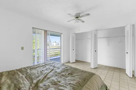 72 Ashby B Deerfield Beach FL 33442