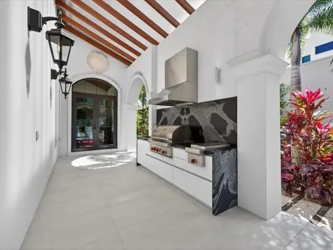 4013 Country Club Lane Fort Lauderdale FL 33308