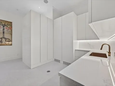 4013 Country Club Lane Fort Lauderdale FL 33308