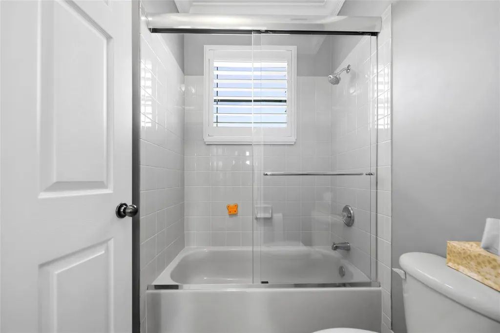 4916 SW 38th Way Hollywood FL 33312