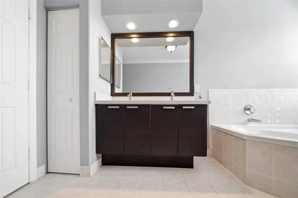 4916 SW 38th Way Hollywood FL 33312