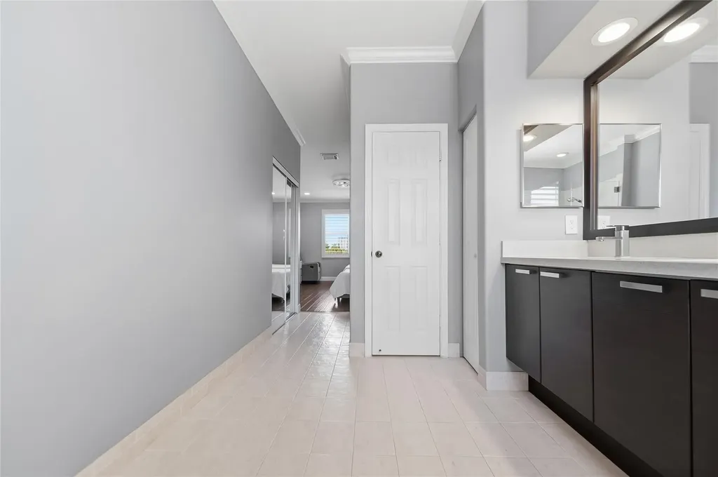 4916 SW 38th Way Hollywood FL 33312