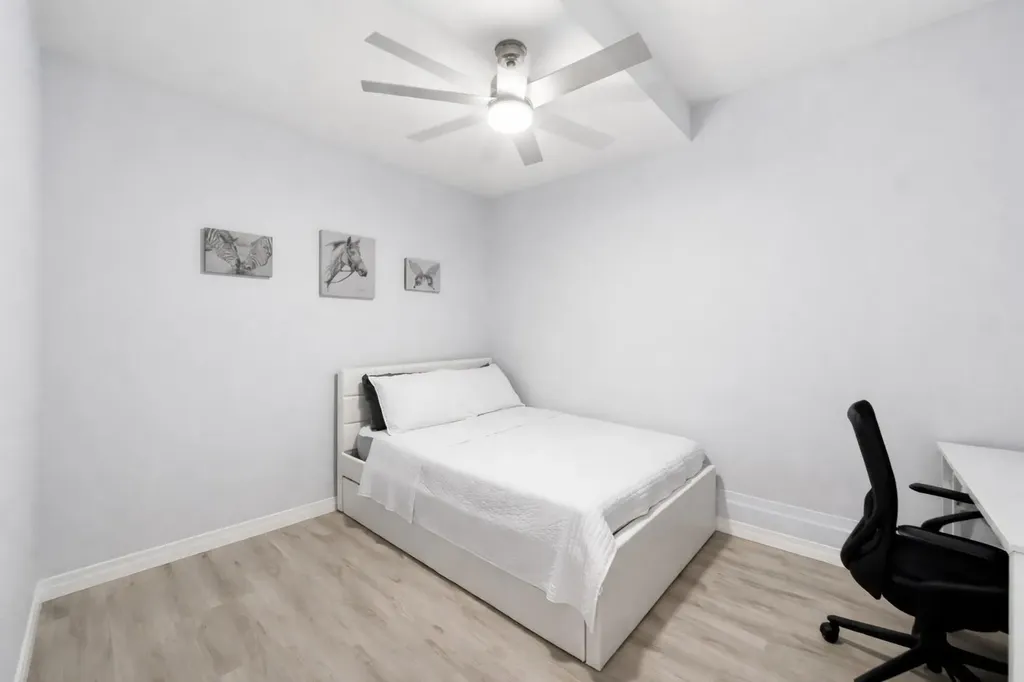 4916 SW 38th Way Hollywood FL 33312