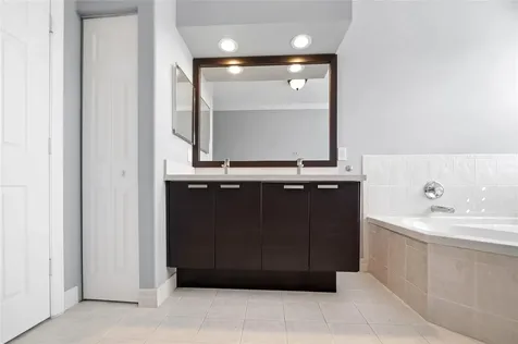 4916 SW 38th Way Hollywood FL 33312