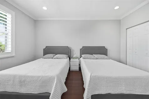 4916 SW 38th Way Hollywood FL 33312
