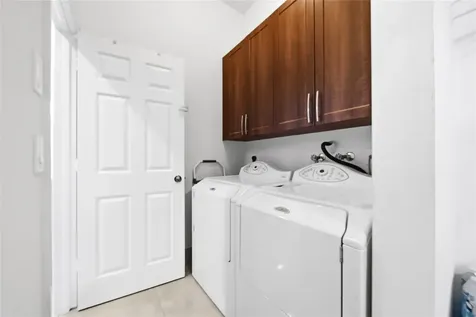 4916 SW 38th Way Hollywood FL 33312