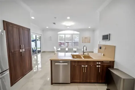 4916 SW 38th Way Hollywood FL 33312