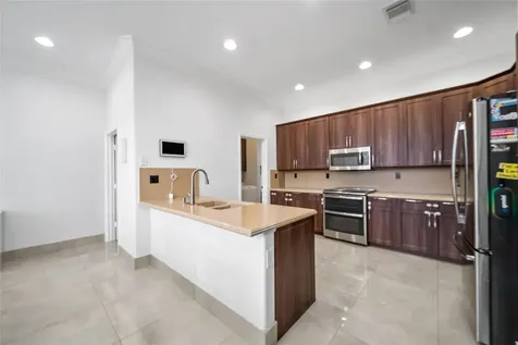 4916 SW 38th Way Hollywood FL 33312