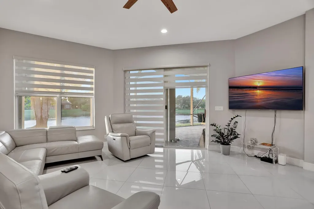 6355 NW 107th Terrace Parkland FL 33076