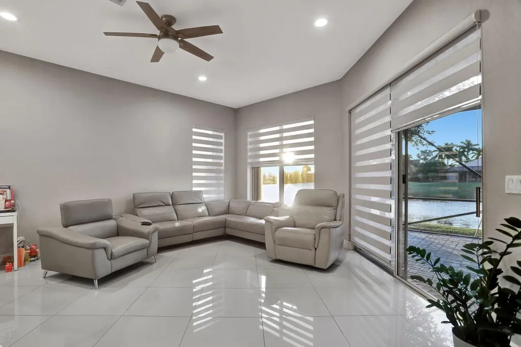 6355 NW 107th Terrace Parkland FL 33076