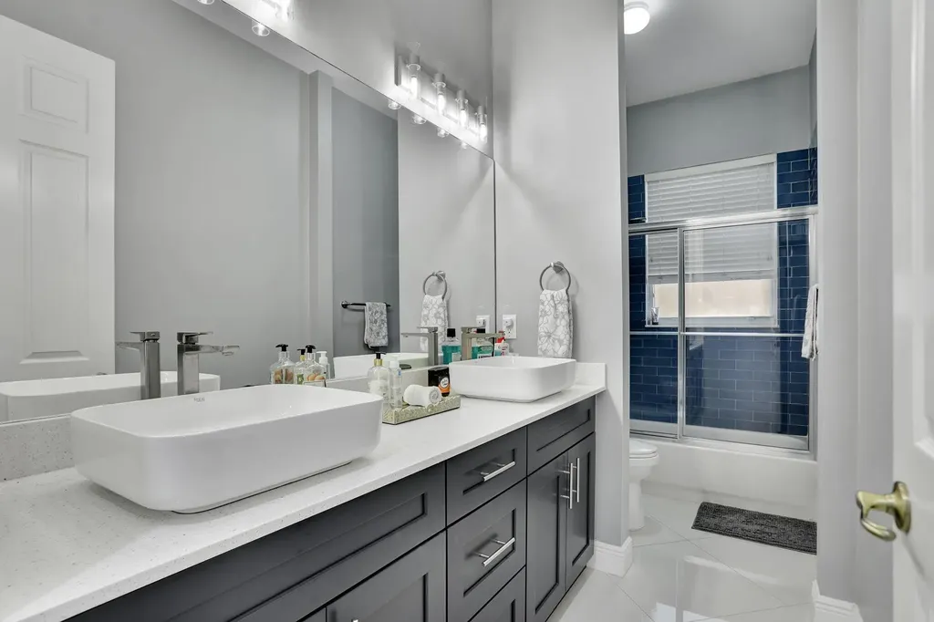 6355 NW 107th Terrace Parkland FL 33076