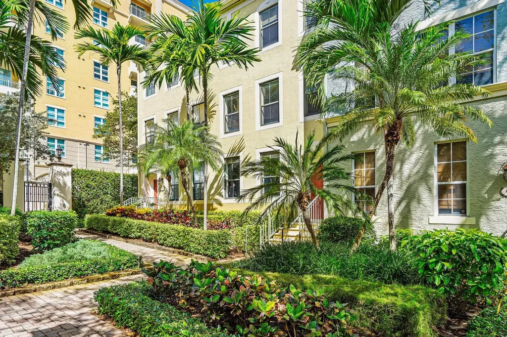 672 Fern Street West Palm Beach FL 33401