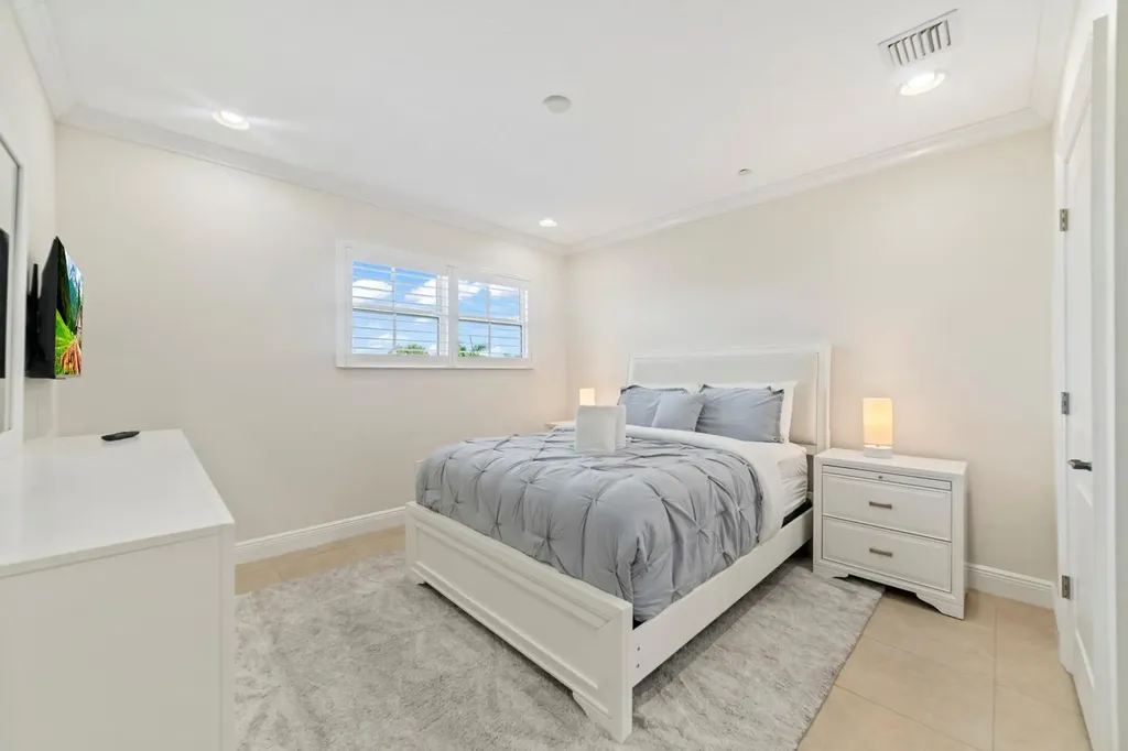 1849 NE 26th Avenue Fort Lauderdale FL 33305