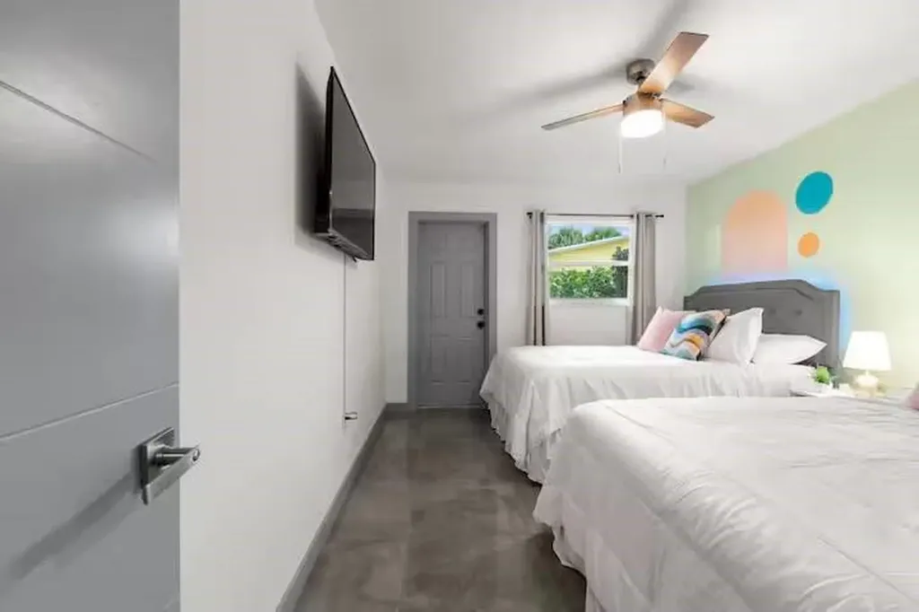 909 SW 16th Street Fort Lauderdale FL 33315