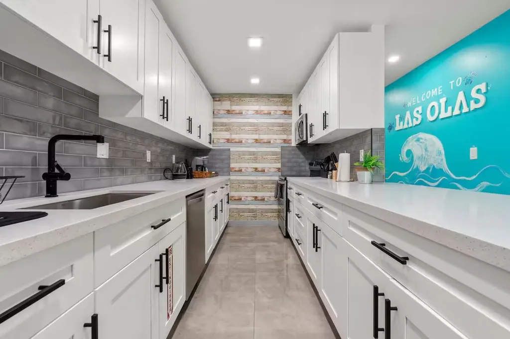 909 SW 16th Street Fort Lauderdale FL 33315