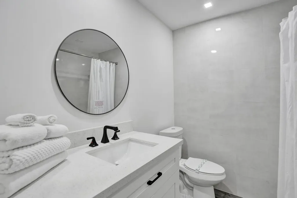 909 SW 16th Street Fort Lauderdale FL 33315