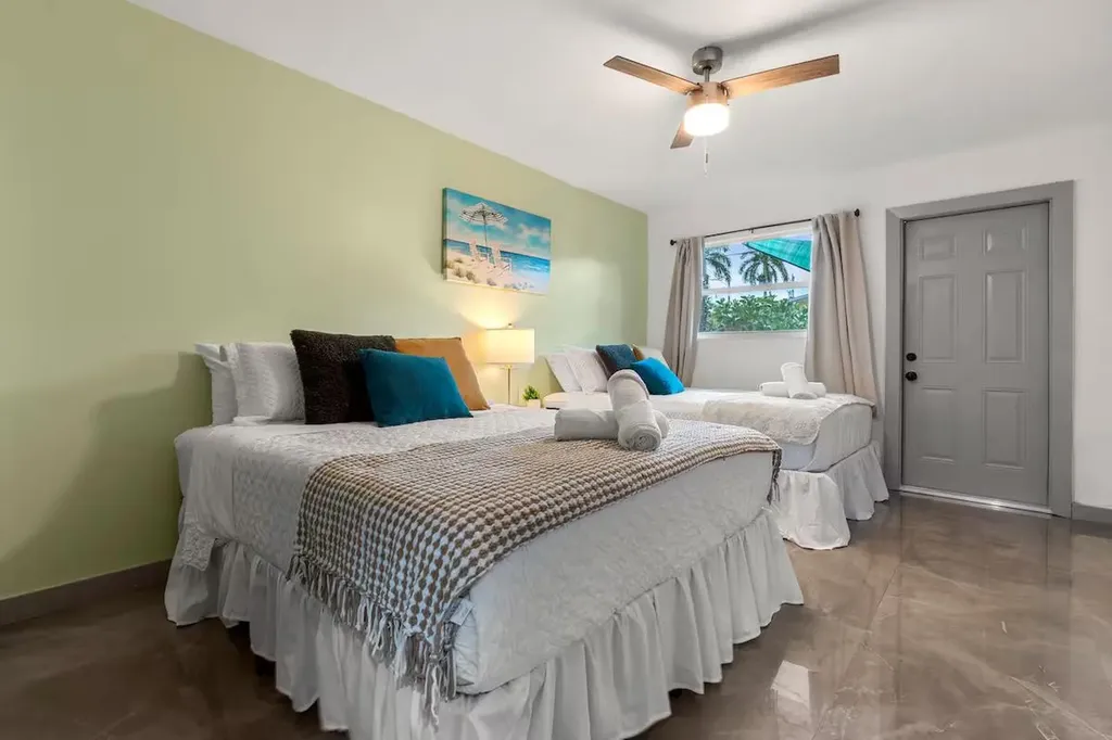 909 SW 16th Street Fort Lauderdale FL 33315