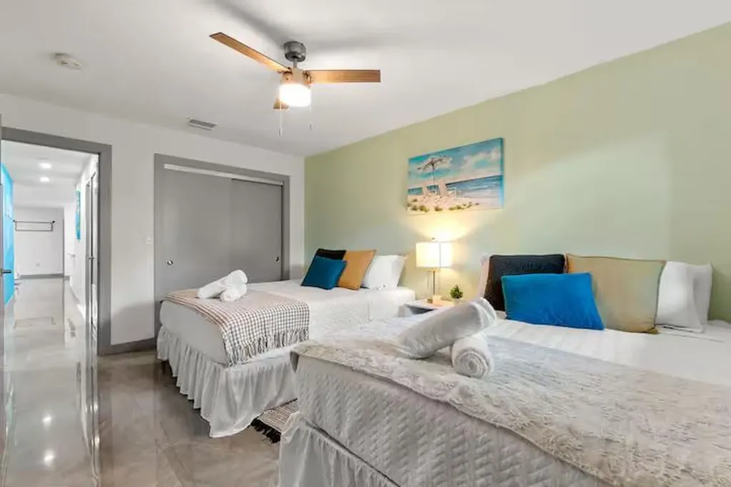 909 SW 16th Street Fort Lauderdale FL 33315