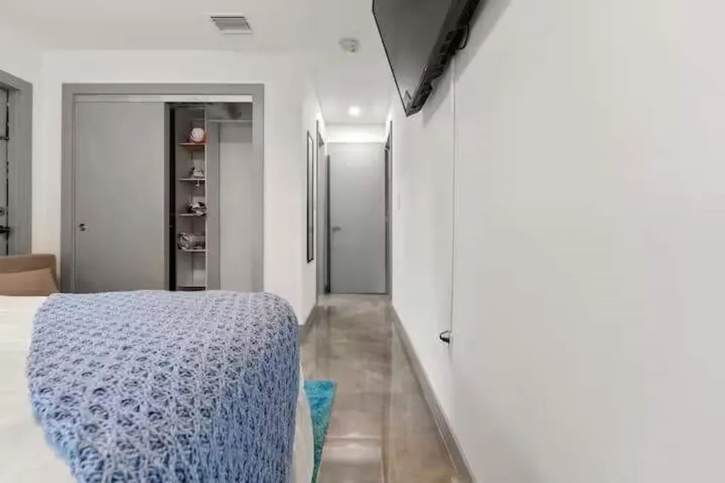 909 SW 16th Street Fort Lauderdale FL 33315