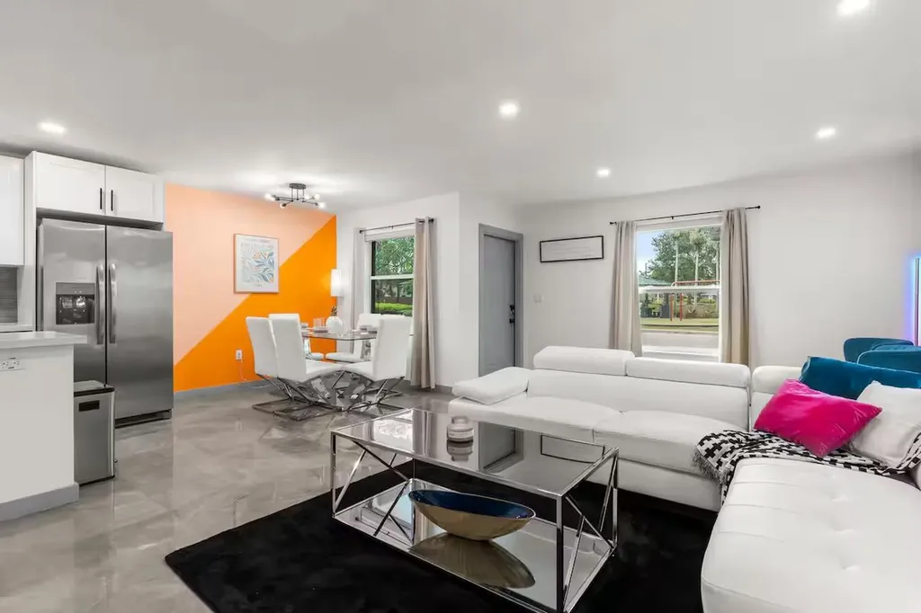 909 SW 16th Street Fort Lauderdale FL 33315