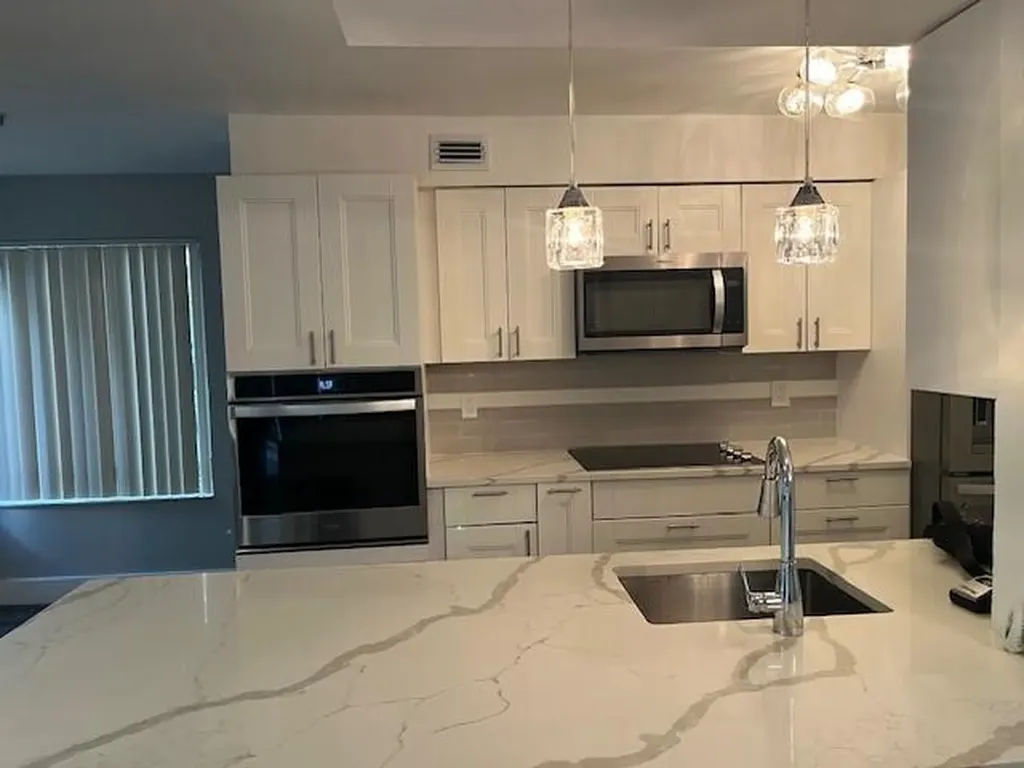 992 NW 93rd Avenue Plantation FL 33324