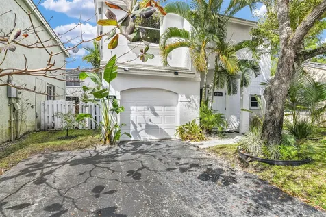 843 NW 98th Avenue Plantation FL 33324