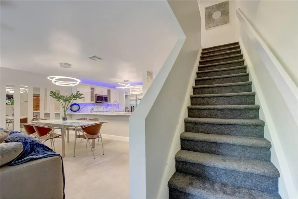 246 Avenue L Delray Beach FL 33483