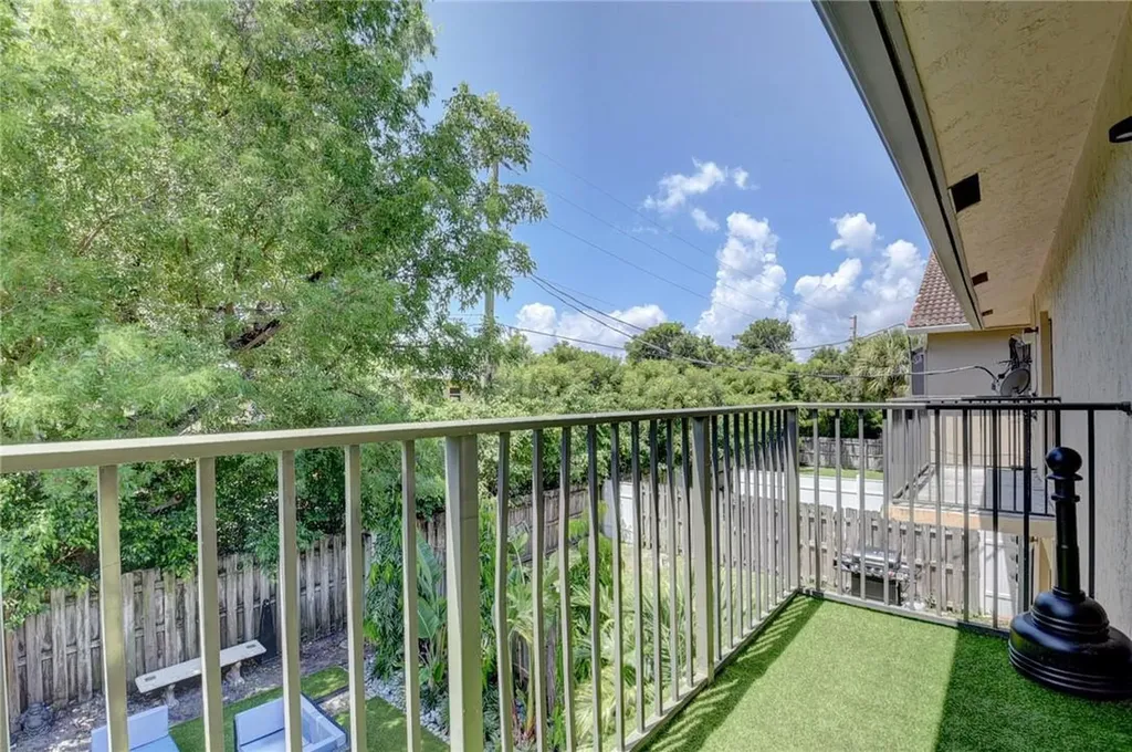 246 Avenue L Delray Beach FL 33483