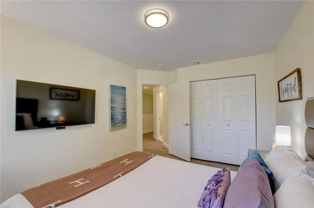 246 Avenue L Delray Beach FL 33483
