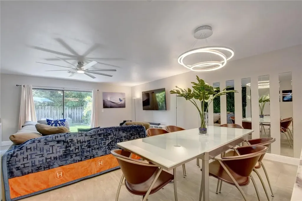 246 Avenue L Delray Beach FL 33483