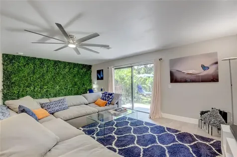 246 Avenue L Delray Beach FL 33483