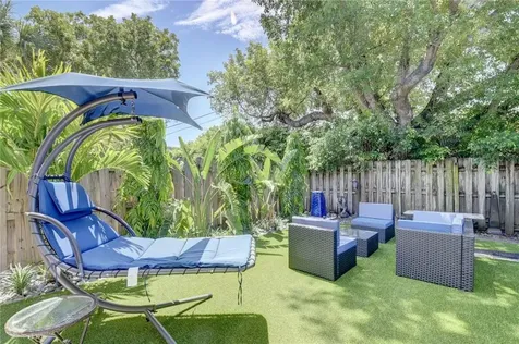 246 Avenue L Delray Beach FL 33483