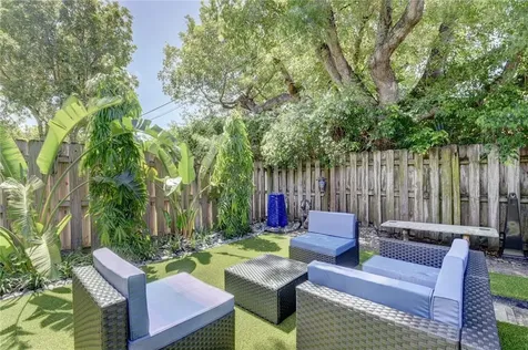 246 Avenue L Delray Beach FL 33483