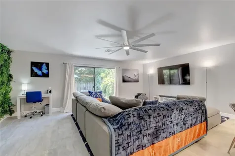 246 Avenue L Delray Beach FL 33483