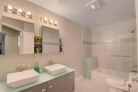 246 Avenue L Delray Beach FL 33483