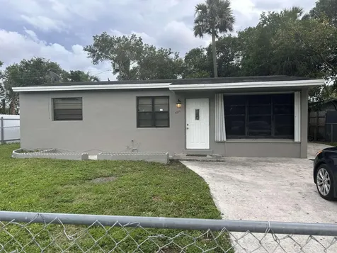 3370 NW 8th Place Lauderhill FL 33311